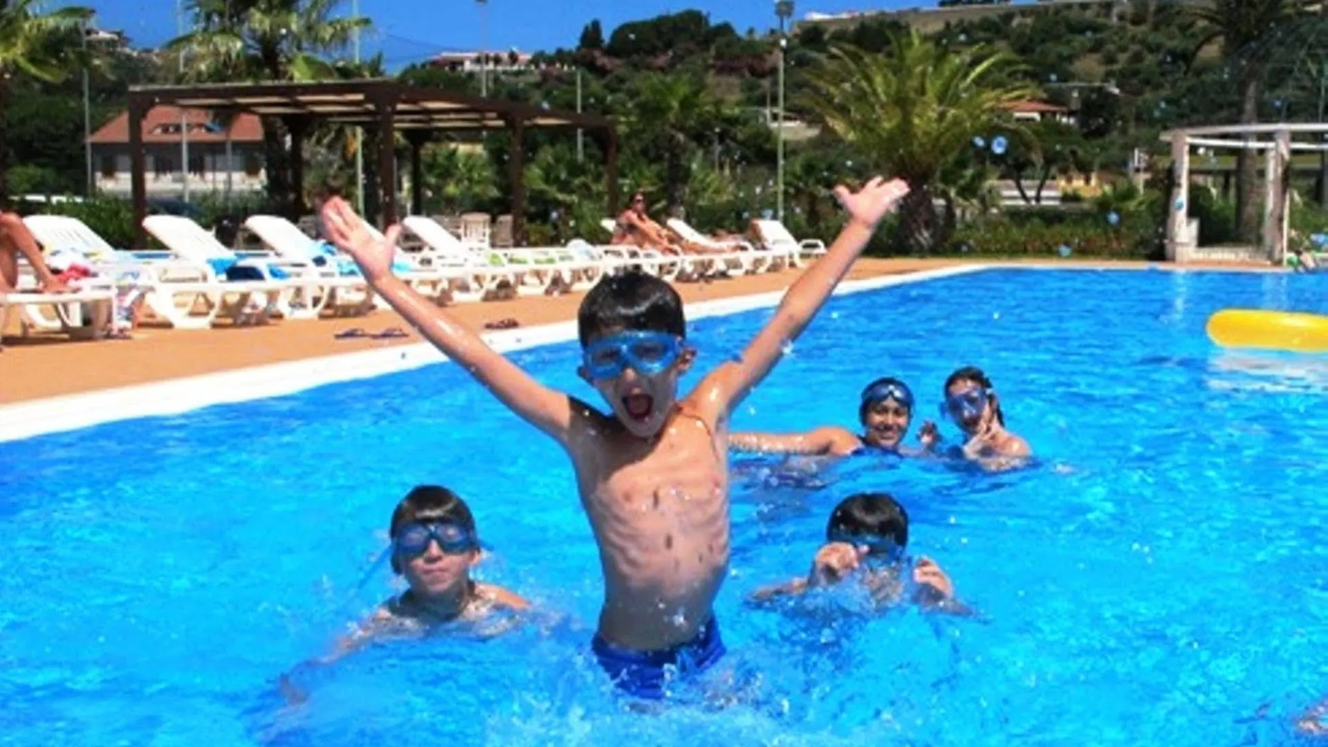Torre di Faro Residence Dei Margi 4*, Torre di Faro إيطاليا