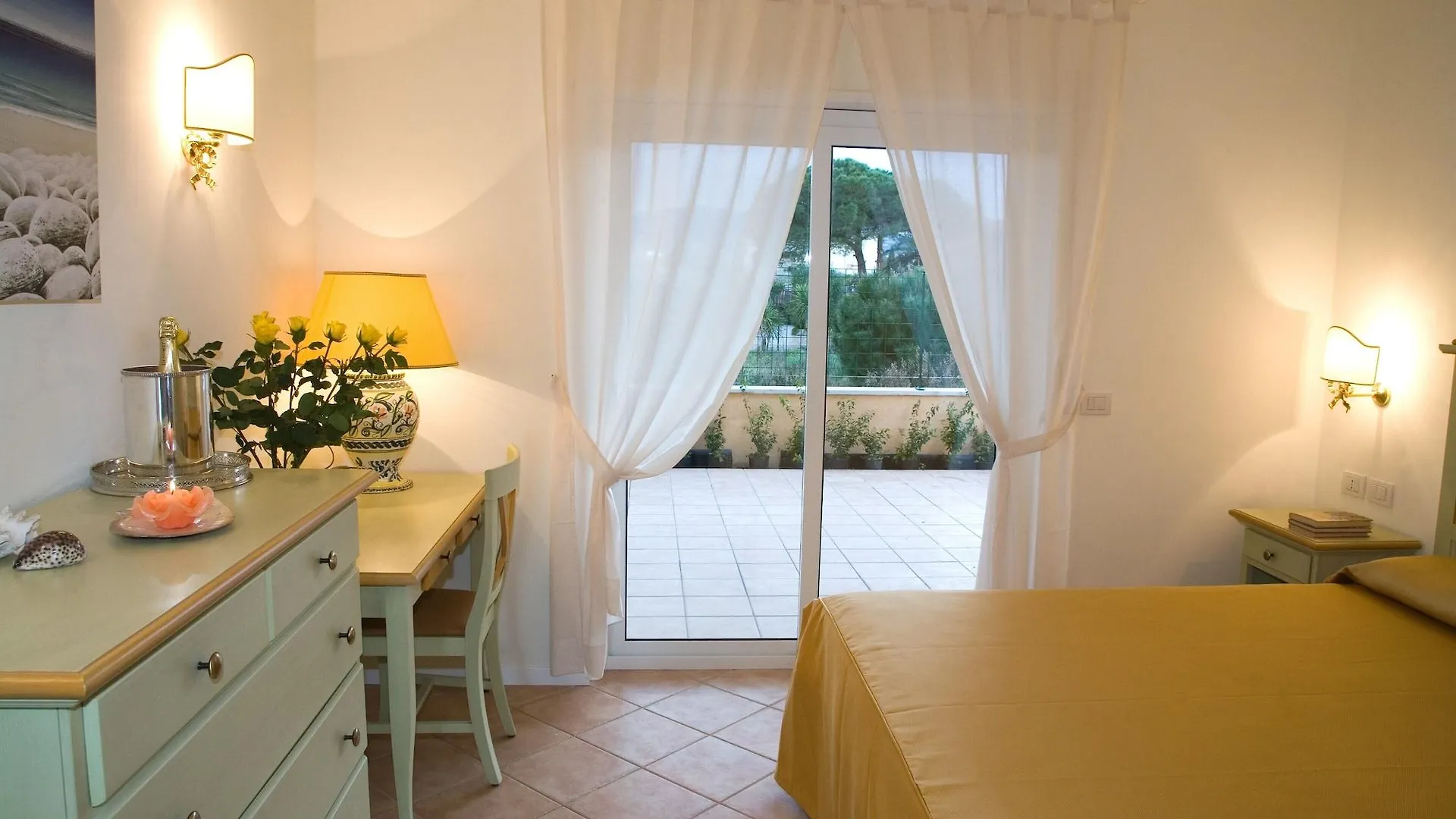 Residence Dei Margi Torre di Faro Aparthotel